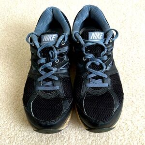 Nike Dual Fushionlite Sneakers